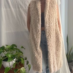 Sherpa long vest